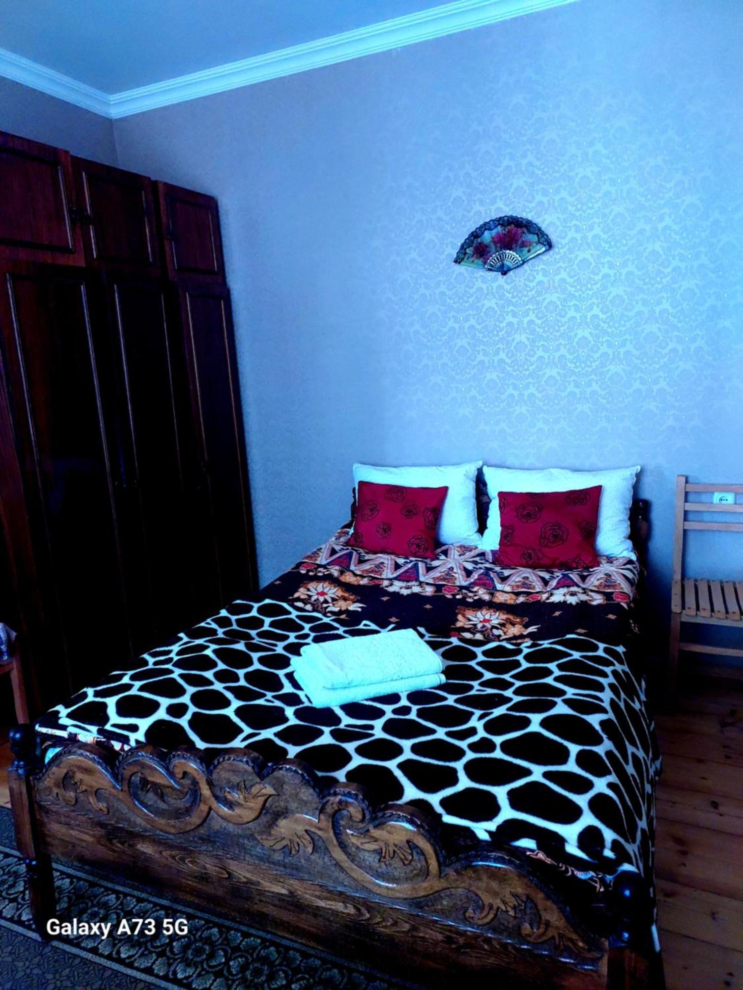 Guest House Lela Rezo Kazbegi Esterno foto